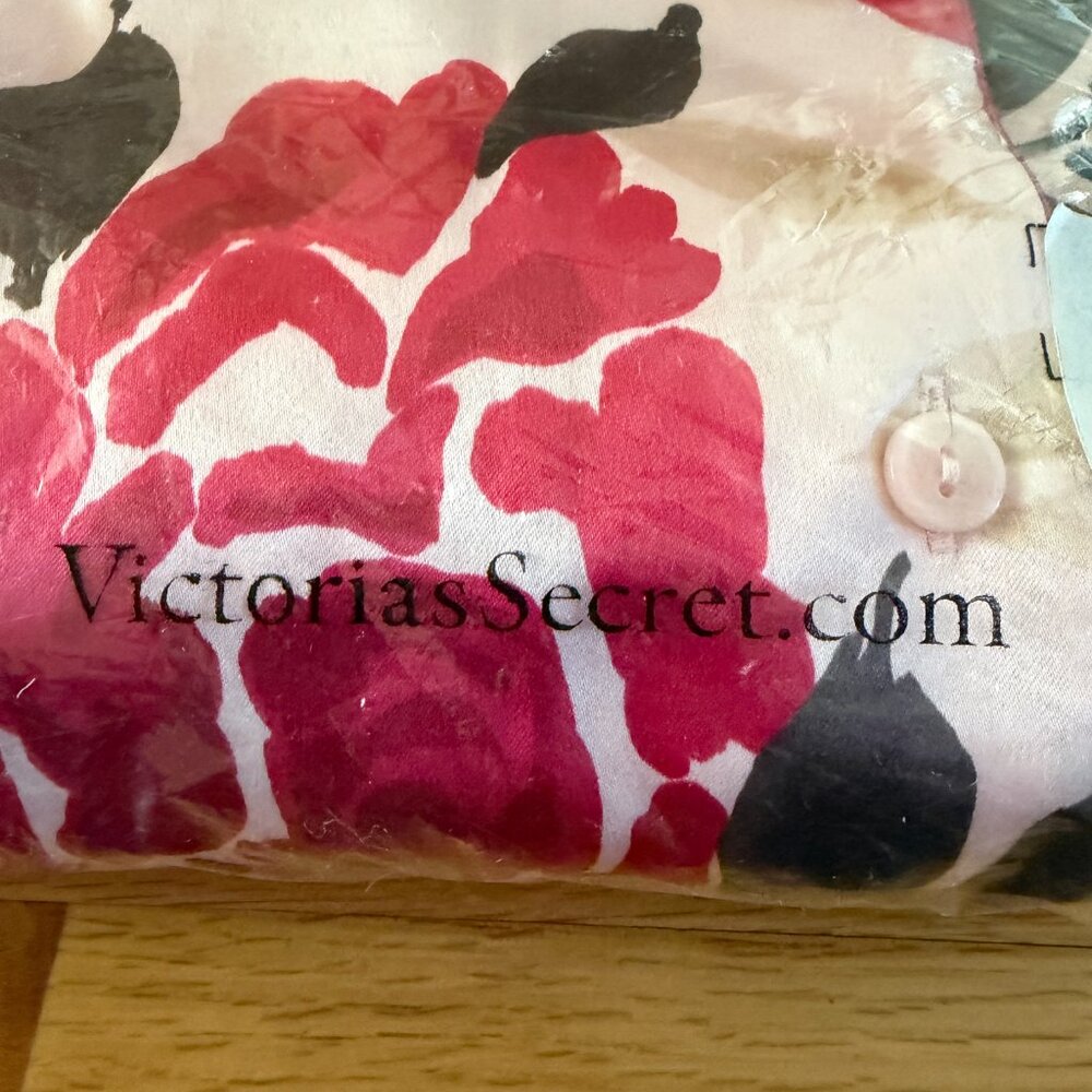 NWT 2005 Victoria's Secret Roses Pajama Set Size Medium Tall - Picture 10 of 14